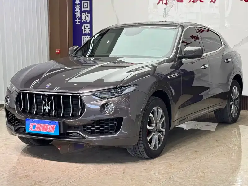 Maserati Levante, 2017 — фото 1