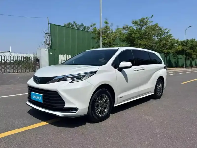 Toyota Sienna, 2023