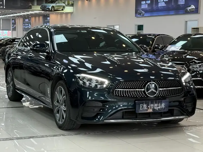 Mercedes-Benz E-Class, 2022