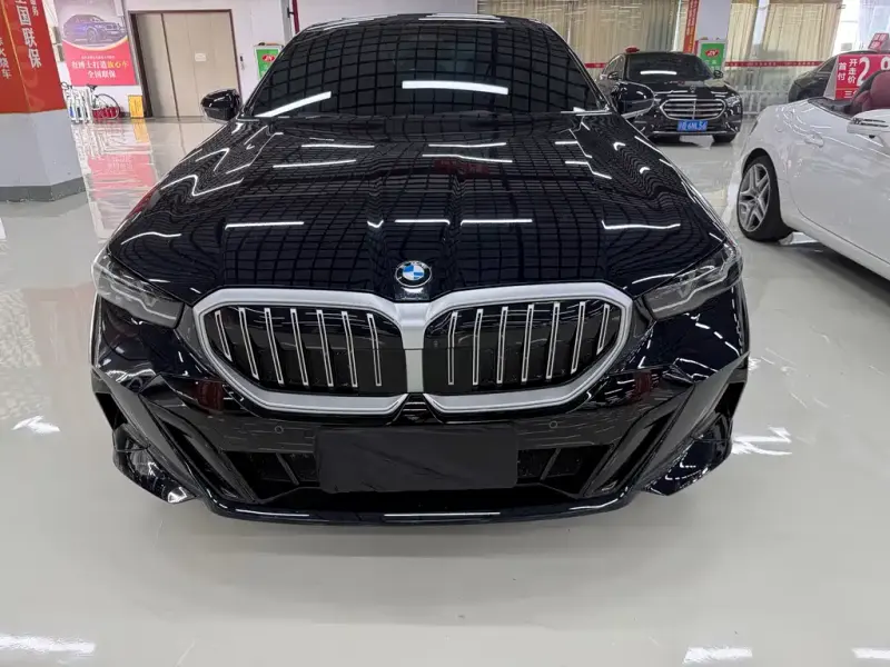BMW 5 Series, 2024