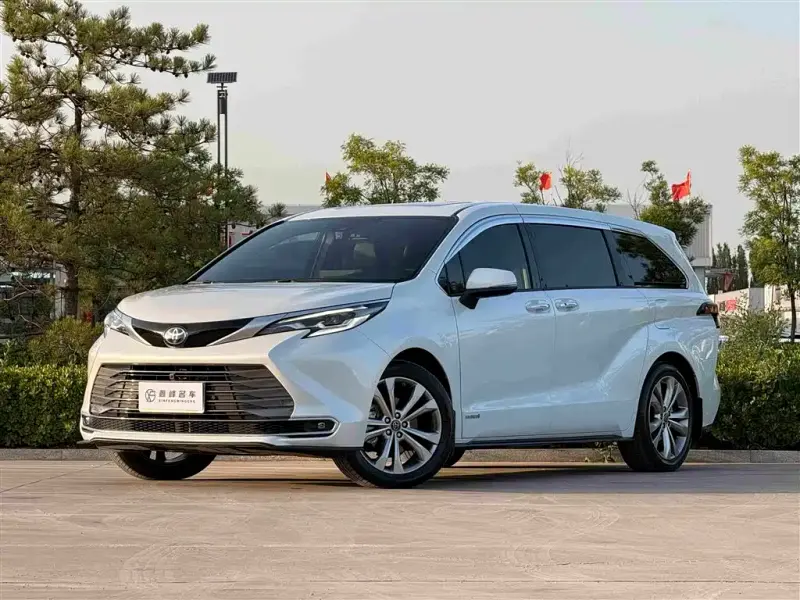 Toyota Sienna, 2025