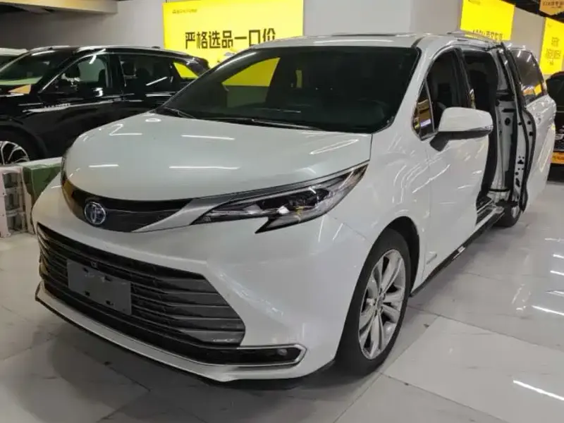 Toyota Sienna, 2024