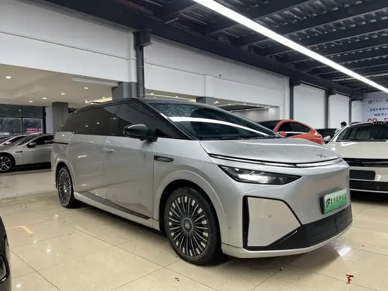 XPeng X9, 2025