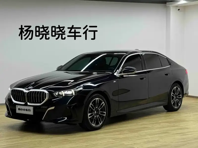 BMW 5 Series, 2025