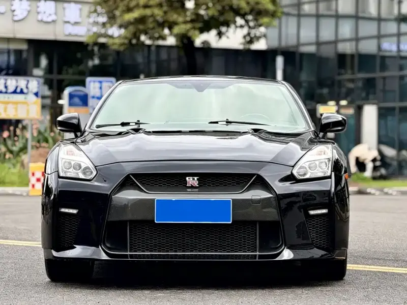 Nissan GT-R, 2011