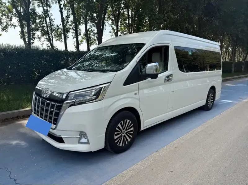 Toyota Hiace, 2023