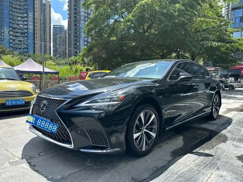 Lexus LS, 2021