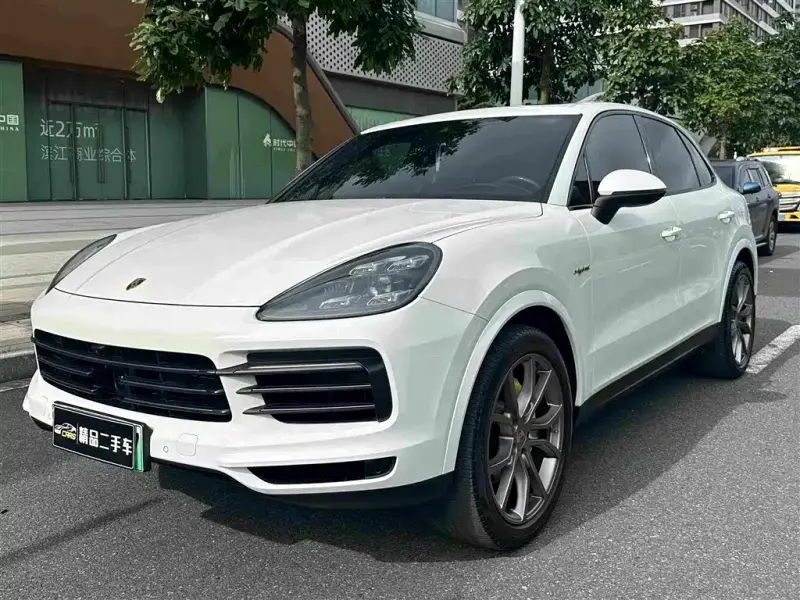 Porsche Cayenne Hybrid, 2023