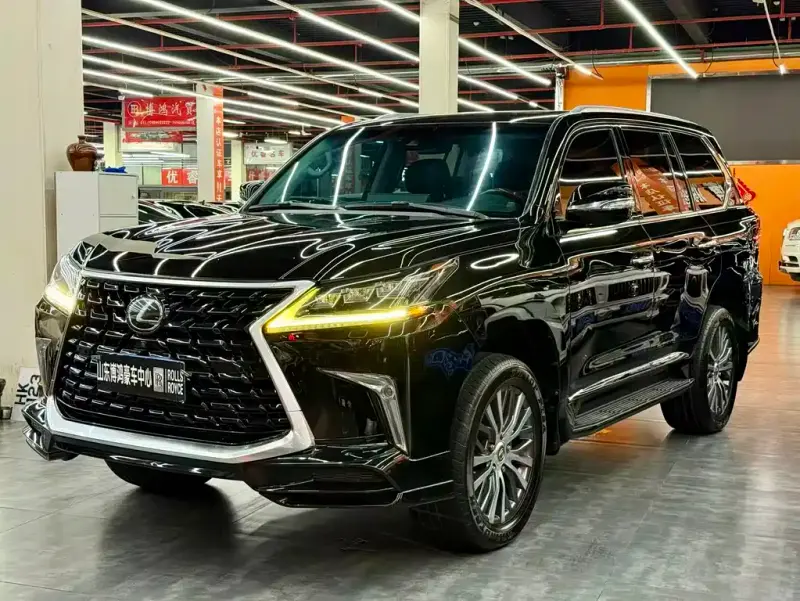 Lexus LX, 2016