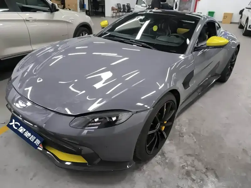 Aston Martin V8 Vantage, 2019