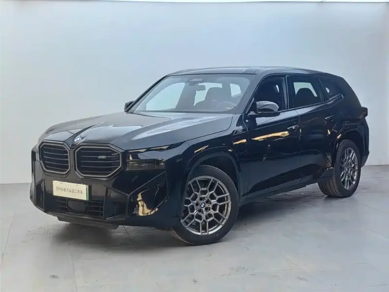 BMW XM, 2025