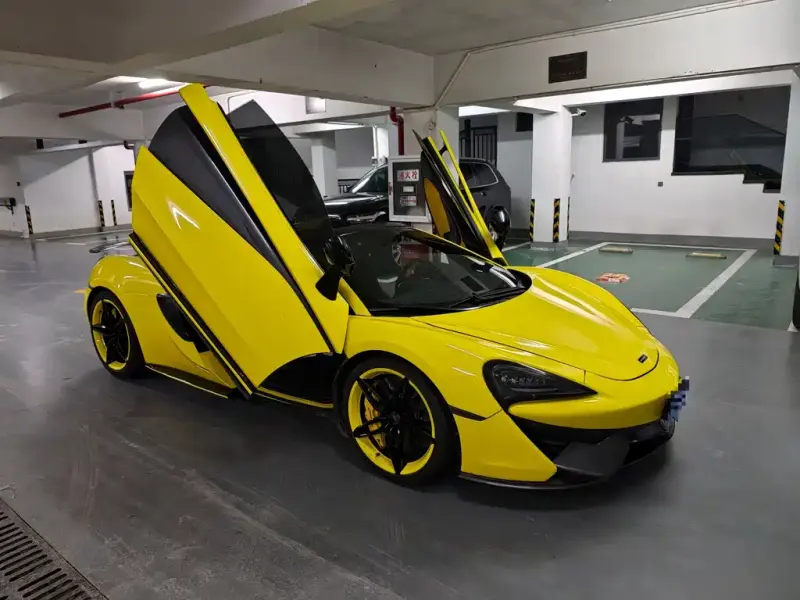 McLaren 570, 2018