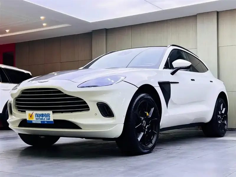 Aston Martin DBX, 2021 — фото 1