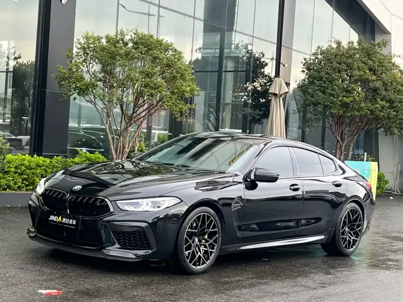 BMW M8, 2021