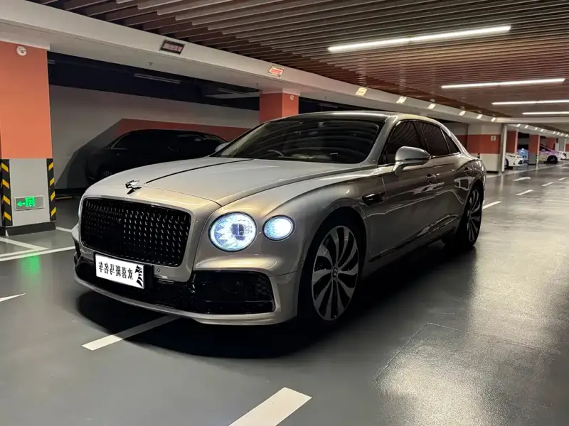 Bentley Flying Spur, 2023