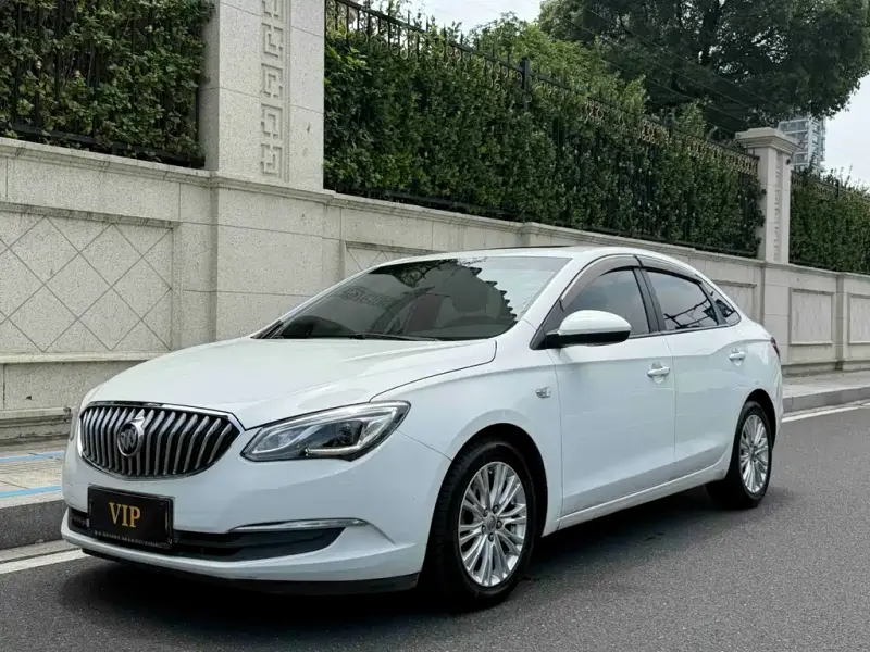 Buick Excelle, 2015