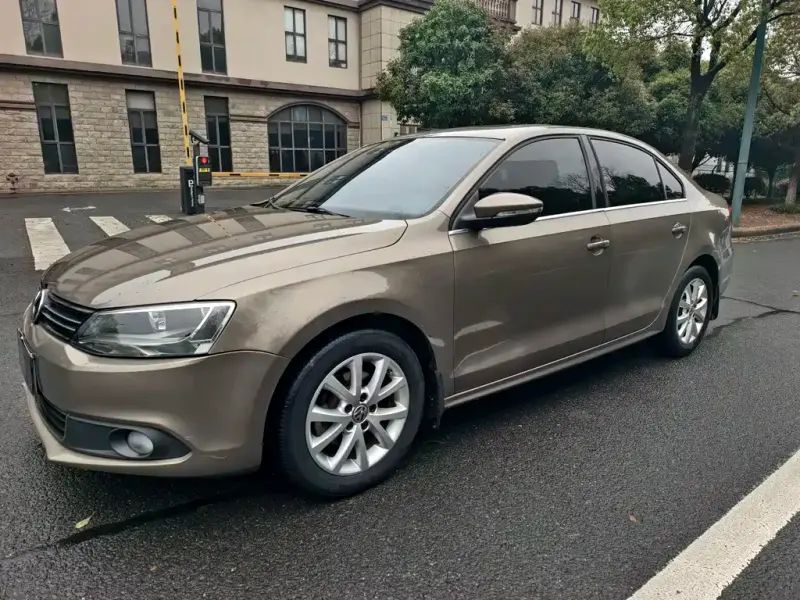 Volkswagen Sagitar, 2013