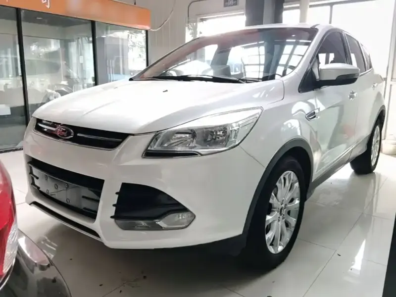 Ford Kuga, 2015