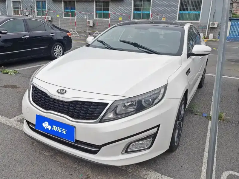 Kia K5, 2015