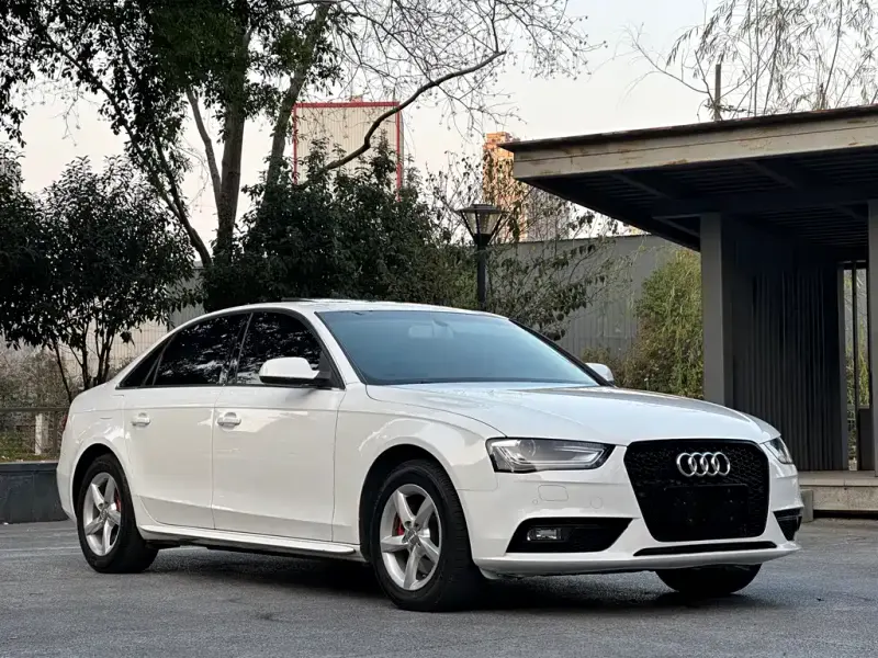 Audi A4L, 2016 — фото 1