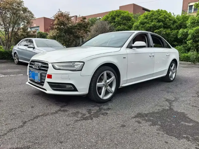 Audi A4L, 2015 — фото 1