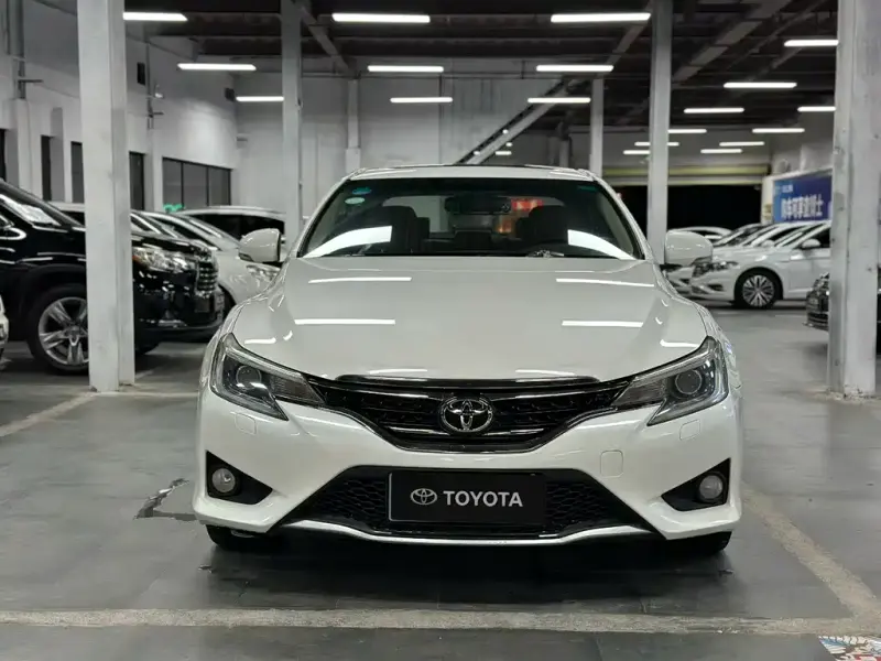 Toyota Reiz, 2014