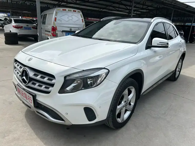 Mercedes-Benz GLA, 2018 — фото 1