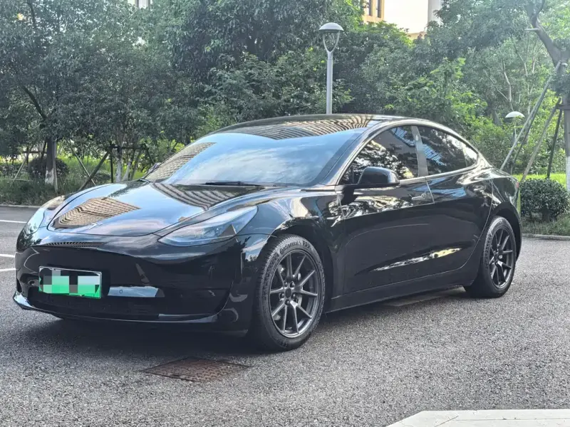 Tesla Model 3, 2022