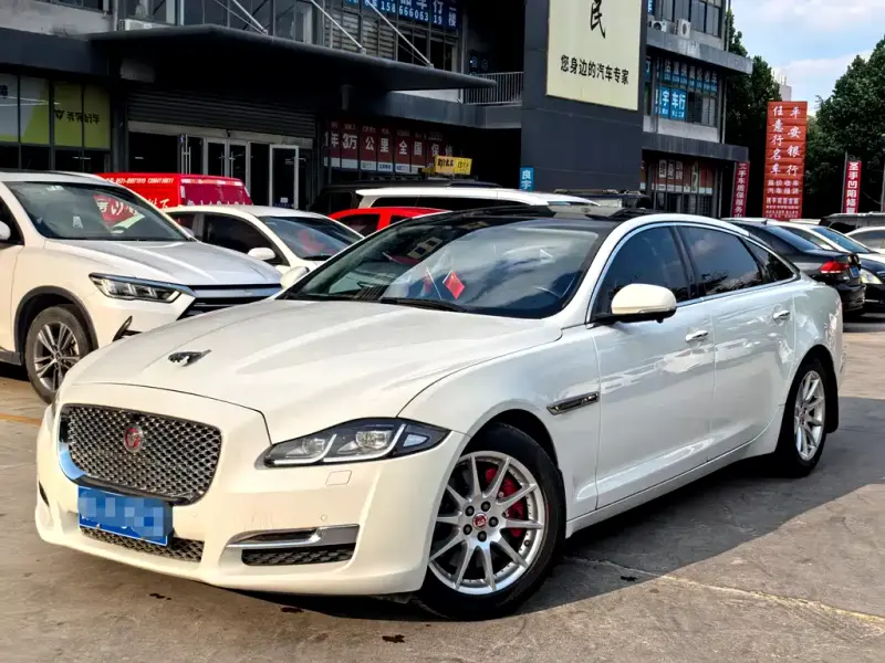Jaguar XJ, 2017