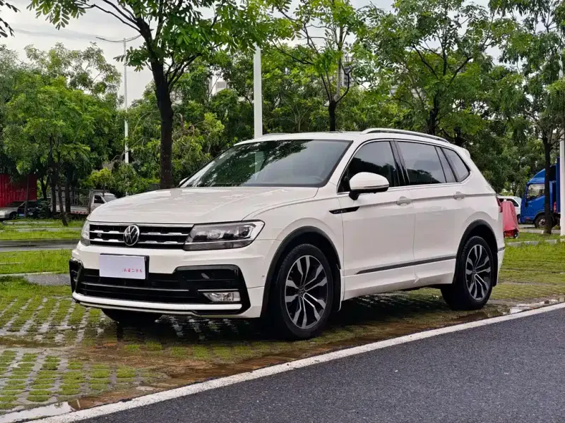 Volkswagen Tiguan L, 2021 — фото 1