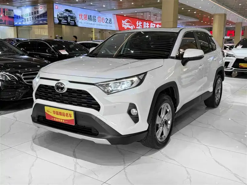Toyota RAV4, 2023 — фото 1