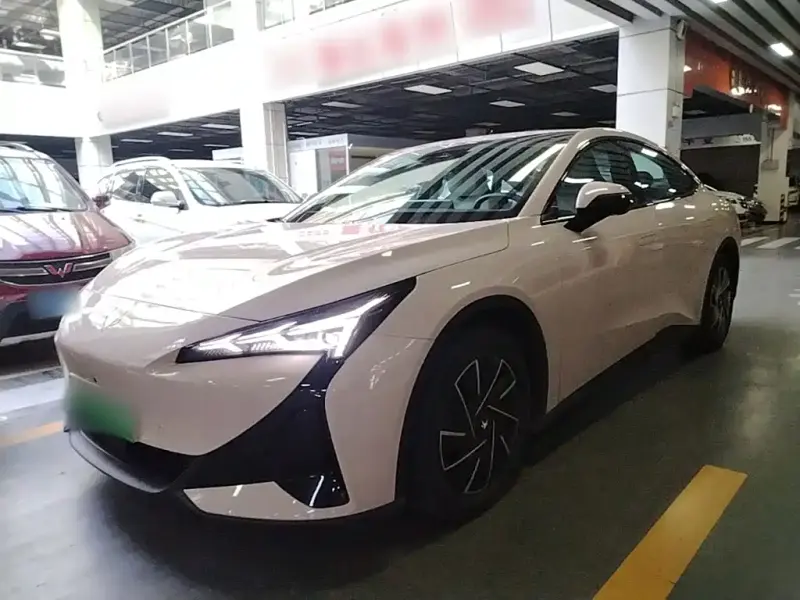 ARCFOX Alpha S5, 2025
