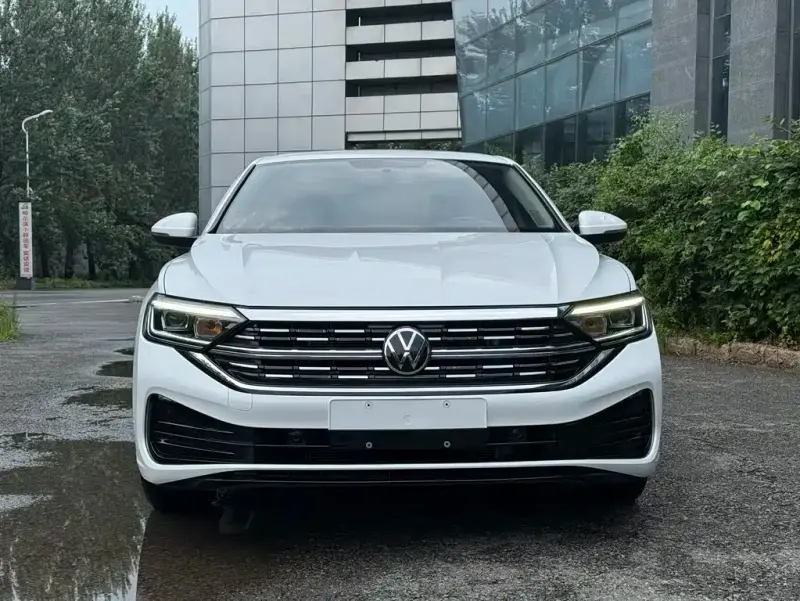 Volkswagen Sagitar, 2023