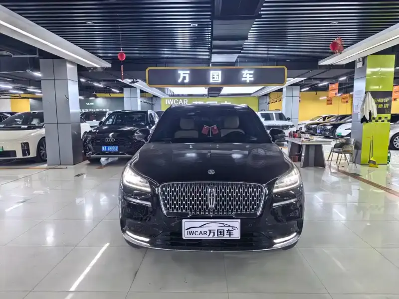 Lincoln Corsair, 2021