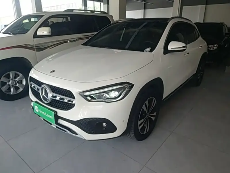 Mercedes-Benz GLA, 2022 — фото 1
