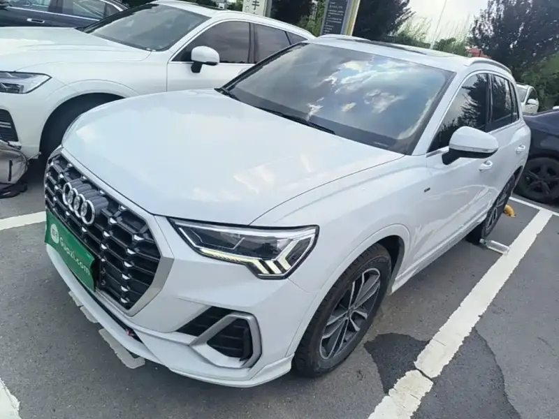 Audi Q3, 2022
