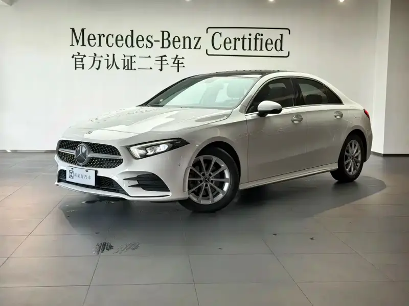 Mercedes-Benz A-Class, 2020 — фото 1