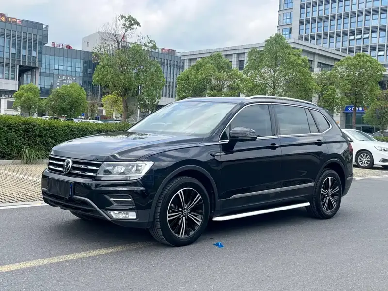 Volkswagen Tiguan L, 2021 — фото 1