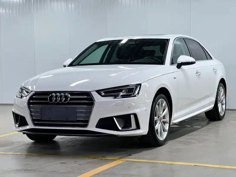 Audi A4L, 2019 — фото 1