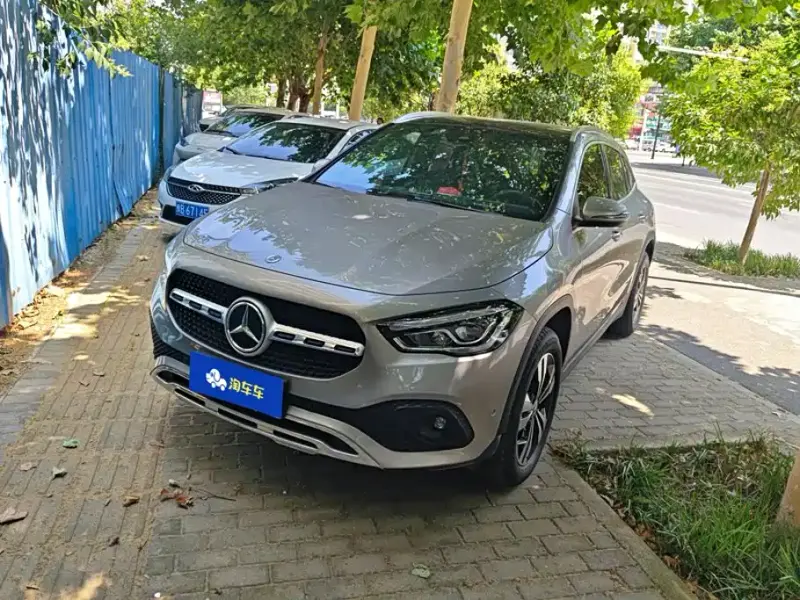 Mercedes-Benz GLA, 2022 — фото 1