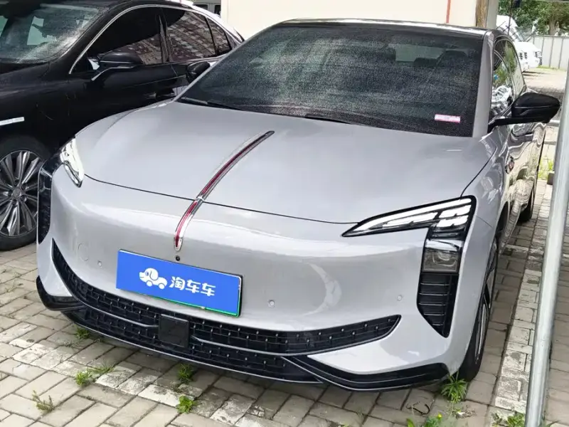 Hongqi EH7, 2025