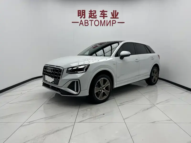 Audi Q2L, 2022