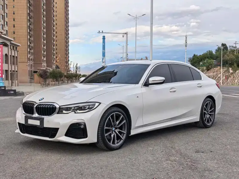 BMW 3 Series, 2022