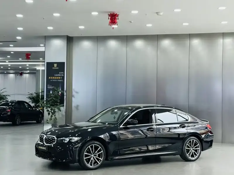 BMW 3 Series, 2023