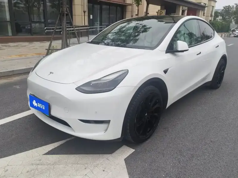 Tesla Model Y, 2022