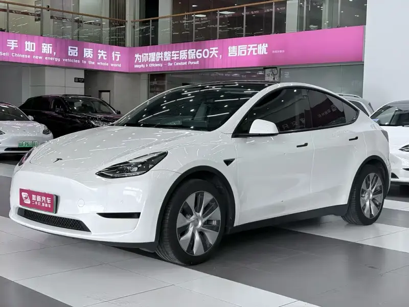 Tesla Model Y, 2023