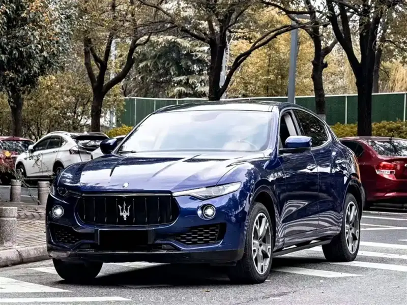 Maserati Levante, 2017 — фото 1
