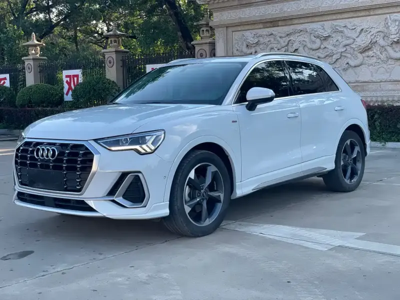 Audi Q3, 2022