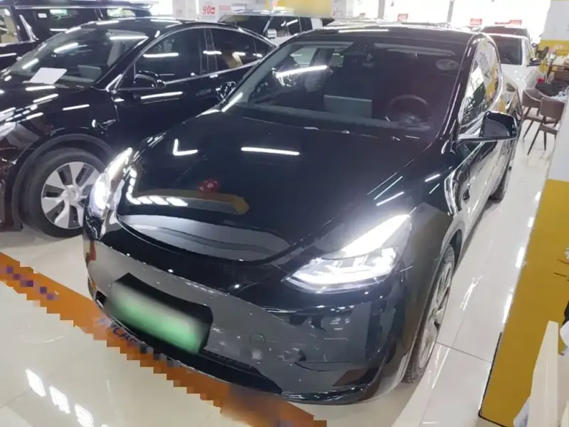 Tesla Model Y, 2023