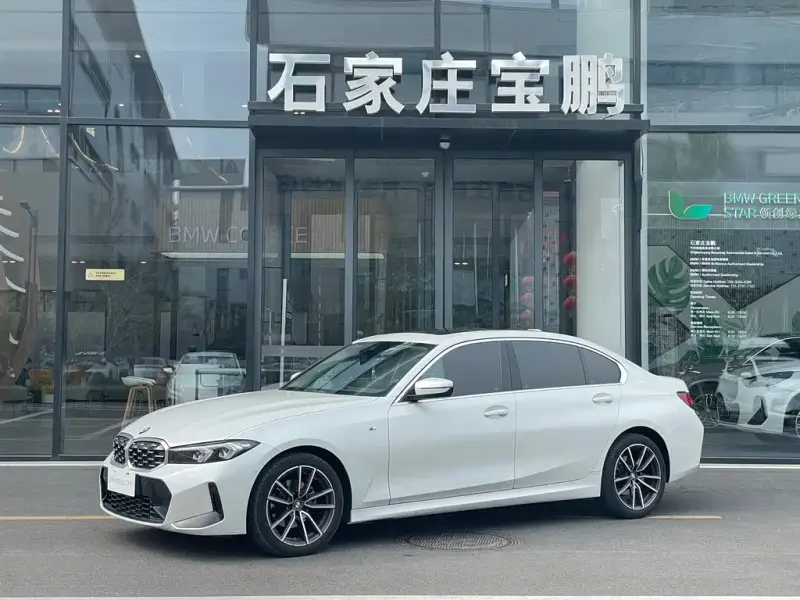 BMW 3 Series, 2023